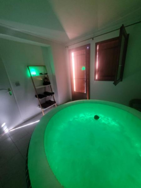 Villa 6p piscine spa privatif wifi proche des plages
